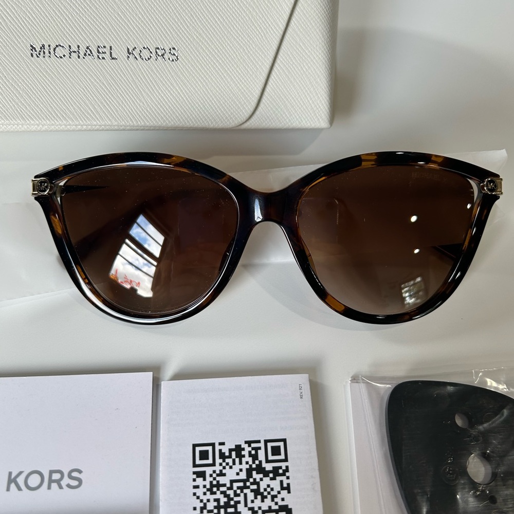 New Michael Kors 54mm Gradient Cat Eye Sunglasses
